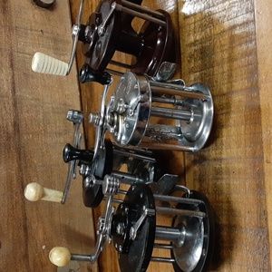Vintage fishing reels (4)